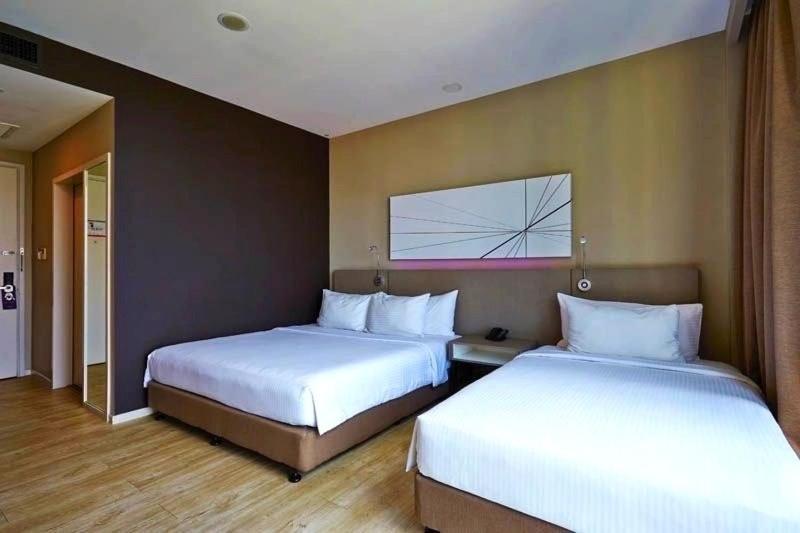 Q Damansara By Trillionz Hotel Petaling Dzsaja Kültér fotó